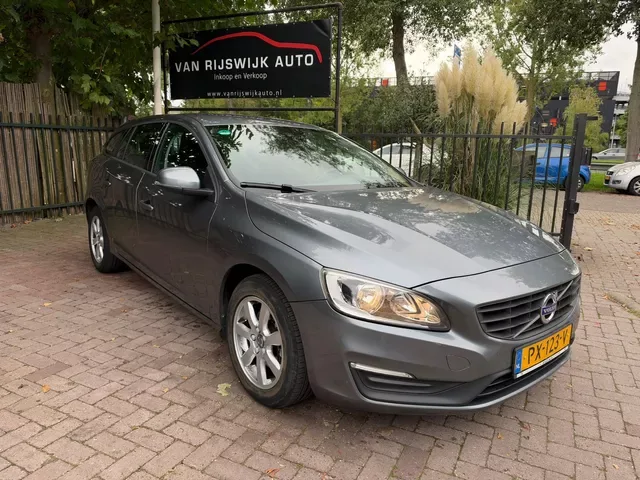 Volvo V60 (2017) — foto 1