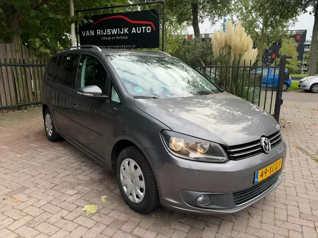 Volkswagen Touran (2012) — foto 1