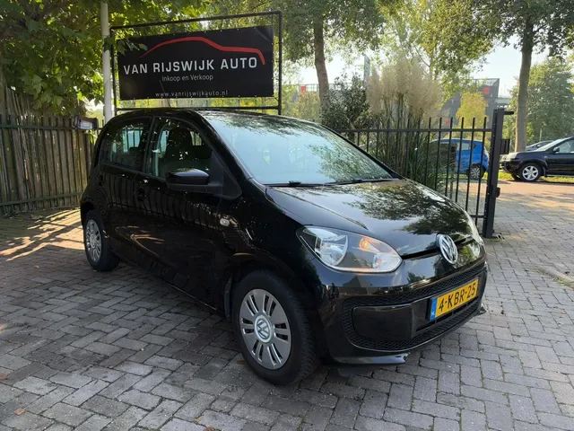Volkswagen Up! (2013) — foto 1