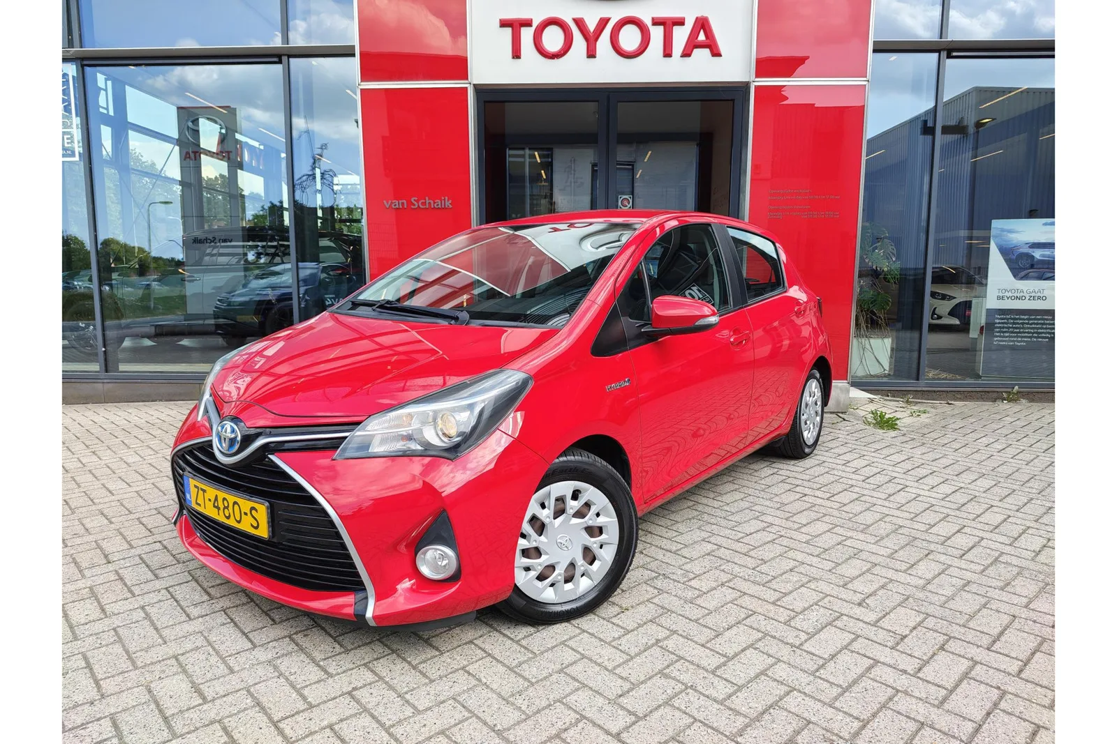 Toyota Yaris (2016) — foto 1