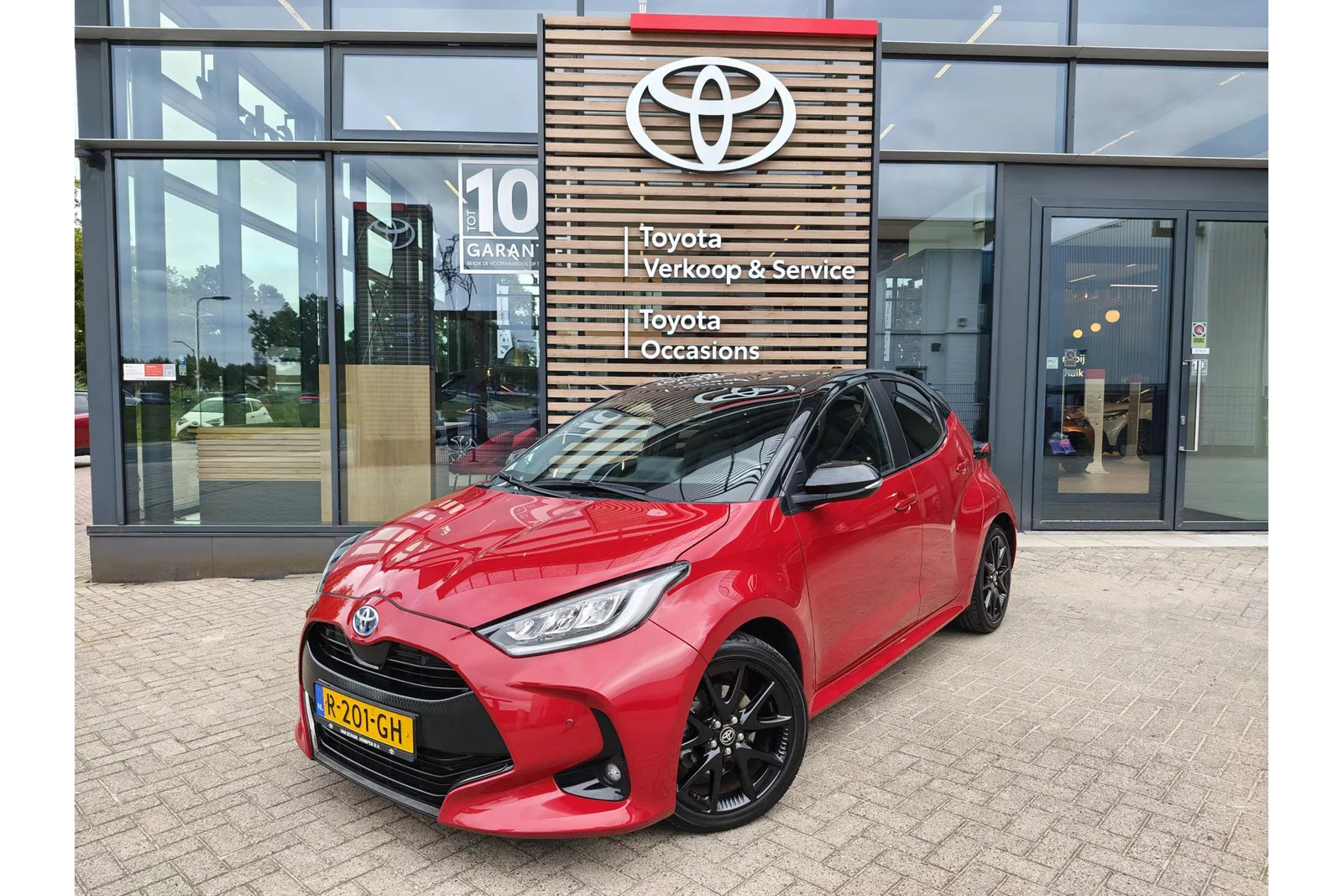 Toyota Yaris (2022) — foto 1