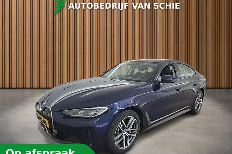 BMW i4 (2022)