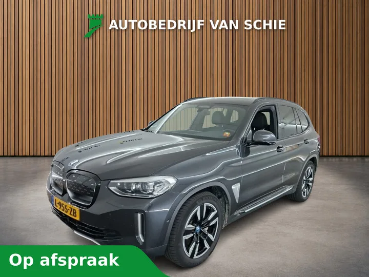 BMW iX3 (2021) — foto 1