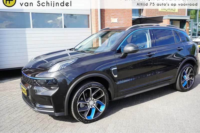 Lynk & Co 01 (2023)