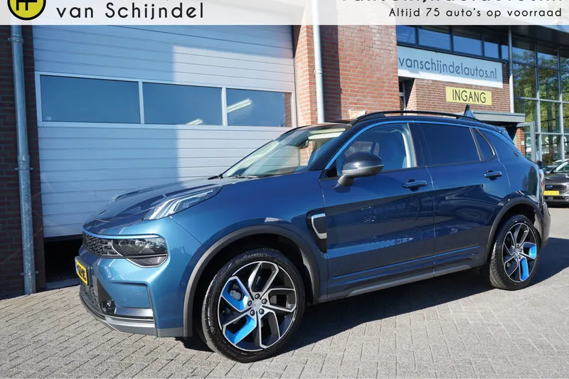 Lynk & Co 01 (2022)