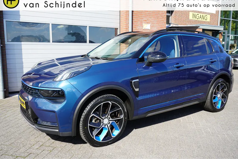 Lynk & Co 01 (2022)