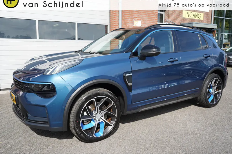 Lynk & Co 01 (2023)