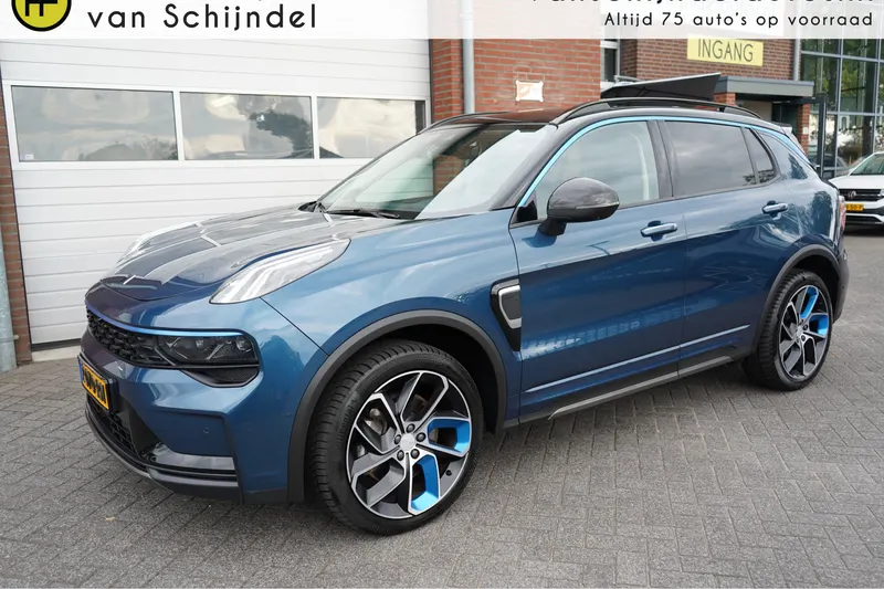 Lynk & Co 01 (2022)