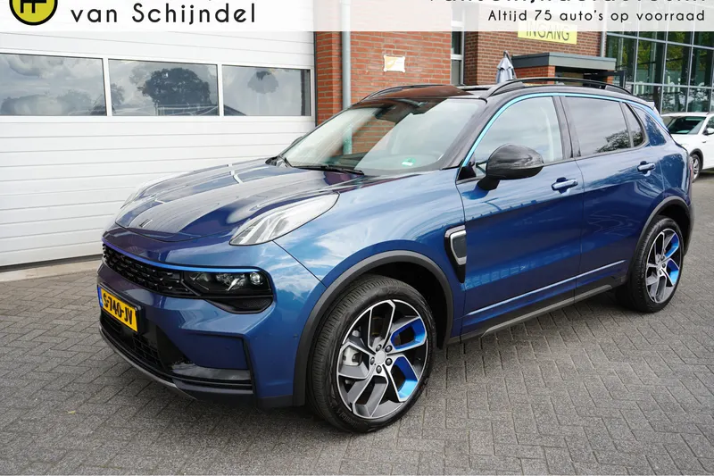 Lynk & Co 01 (2023)