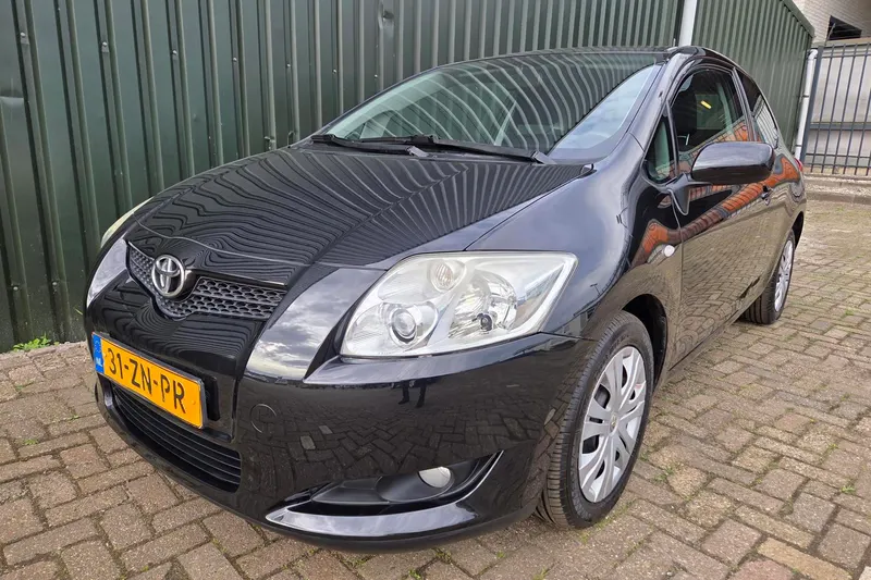 Toyota Auris (2008)