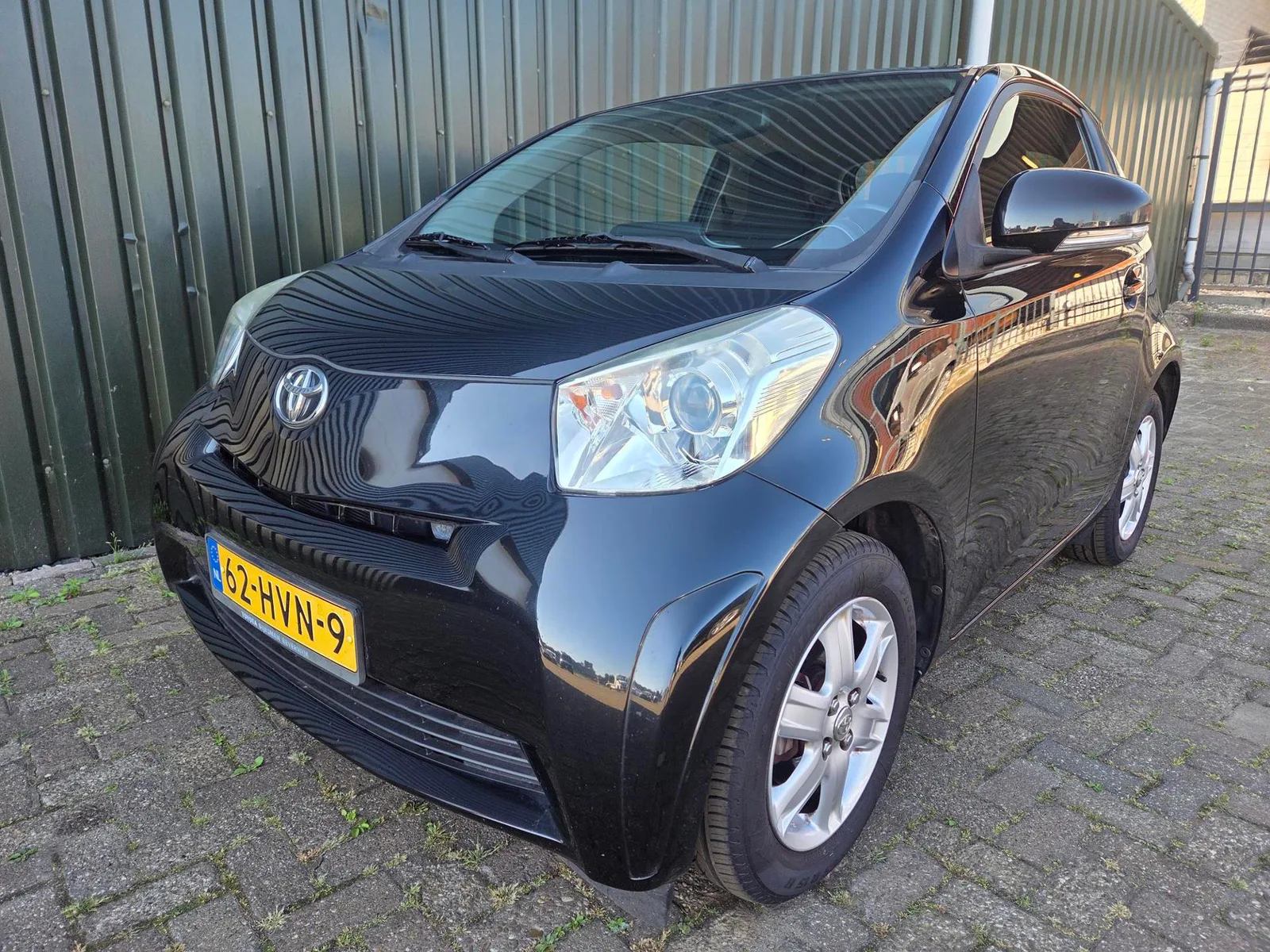 Toyota iQ (2009) — foto 1