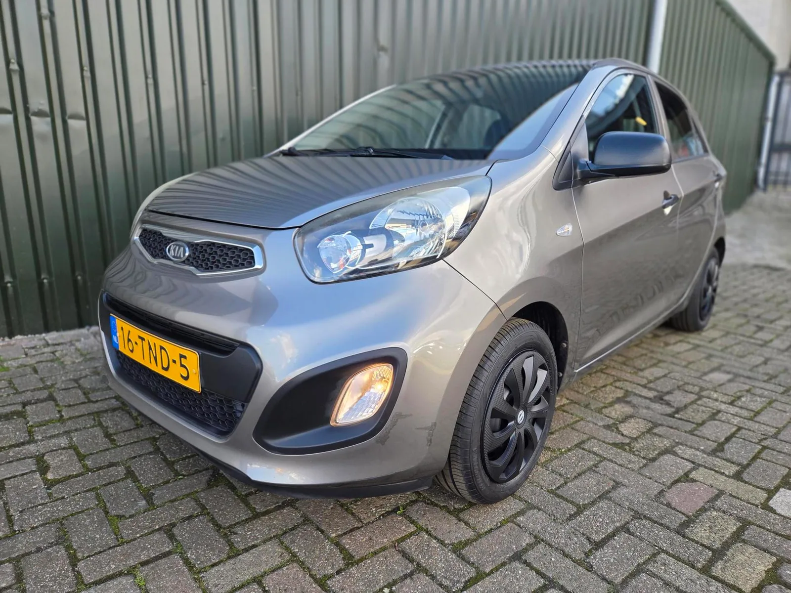 Kia Picanto (2012) — foto 1