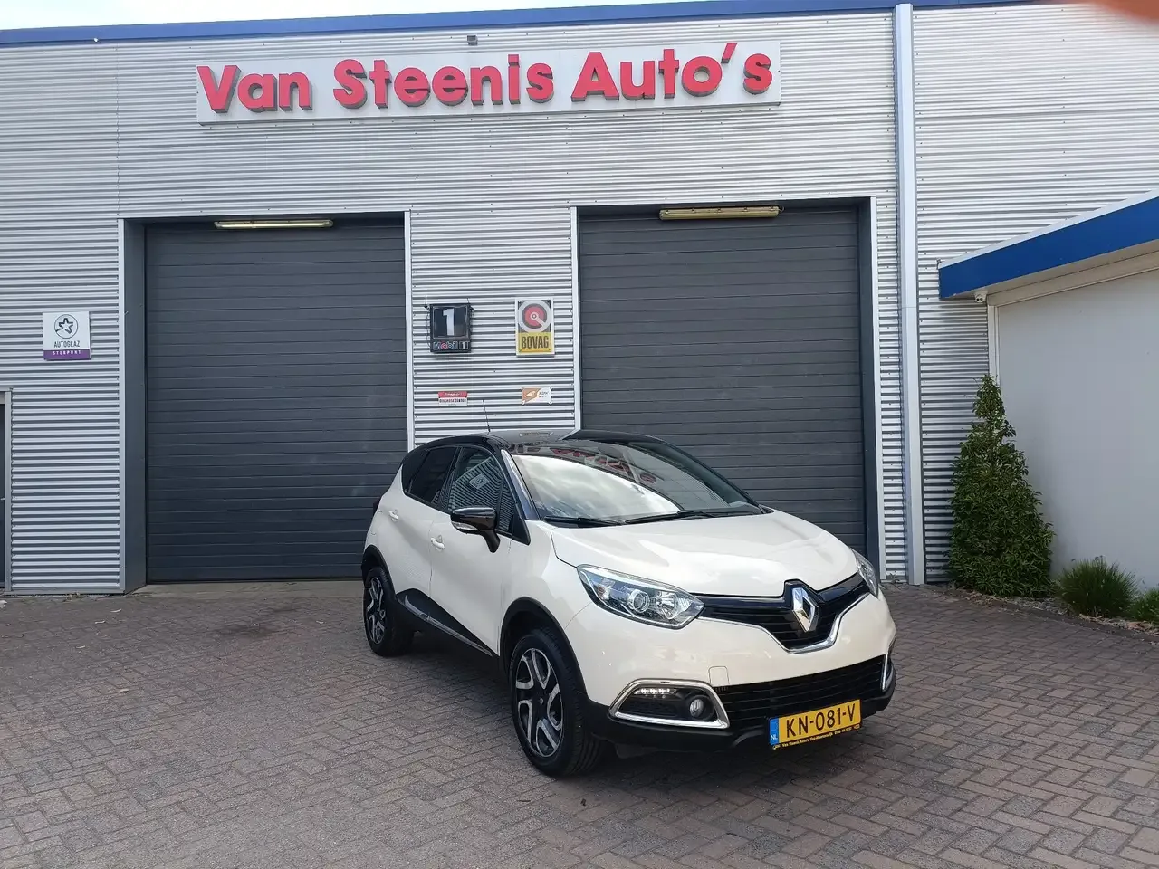 Renault Captur (2016) — foto 1