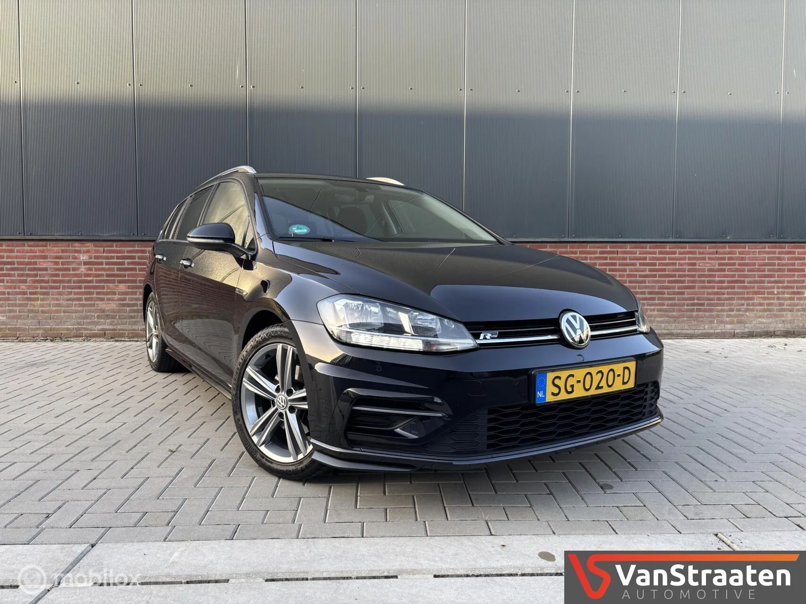 Volkswagen Golf (2018) — foto 1