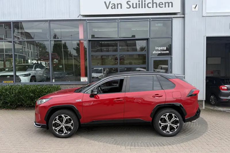 Toyota RAV4 (2021)