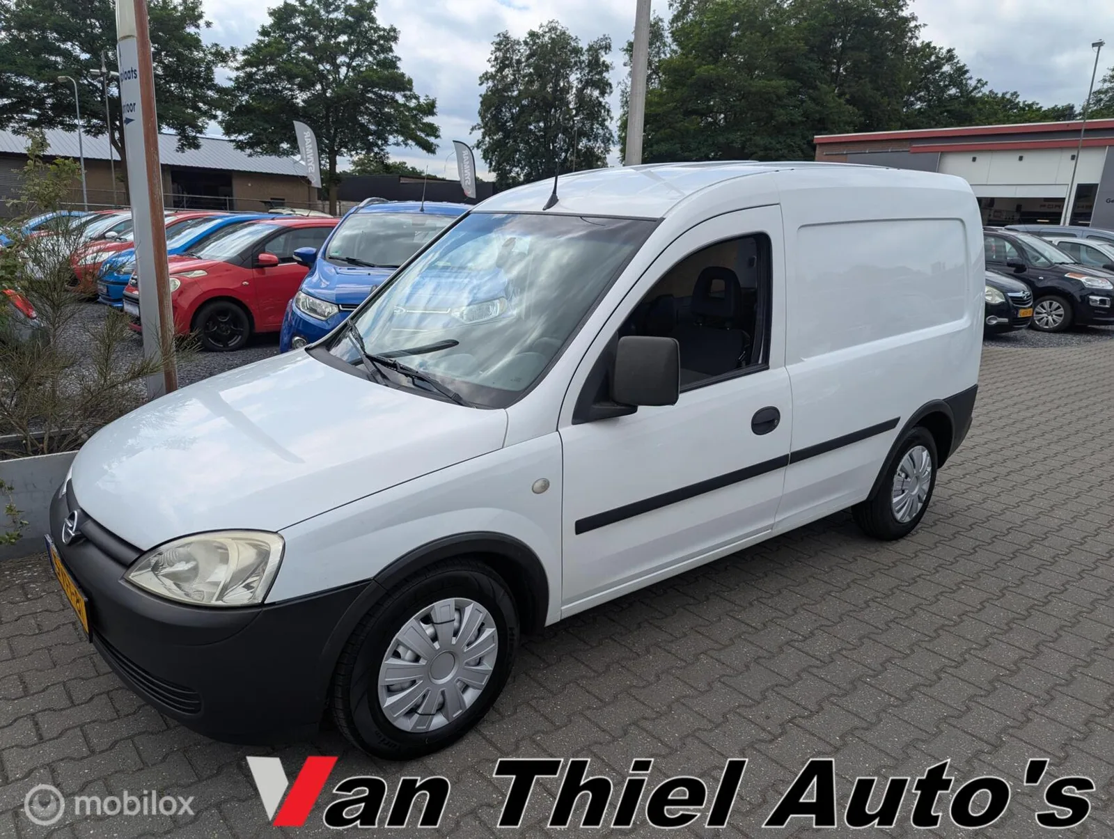 Opel Combo (2009) — foto 1
