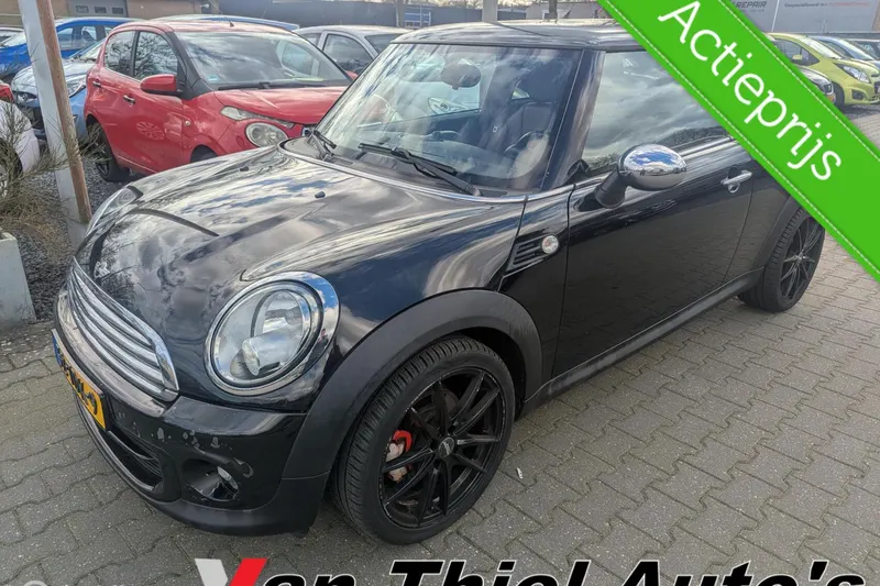 MINI One (2012)