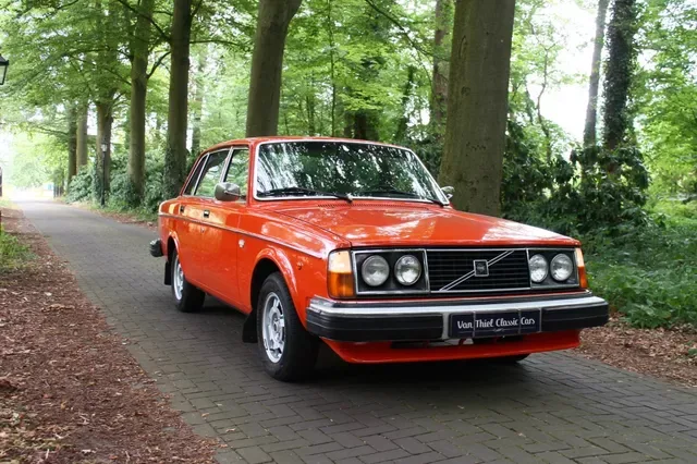 Volvo 244 (1978) — foto 1