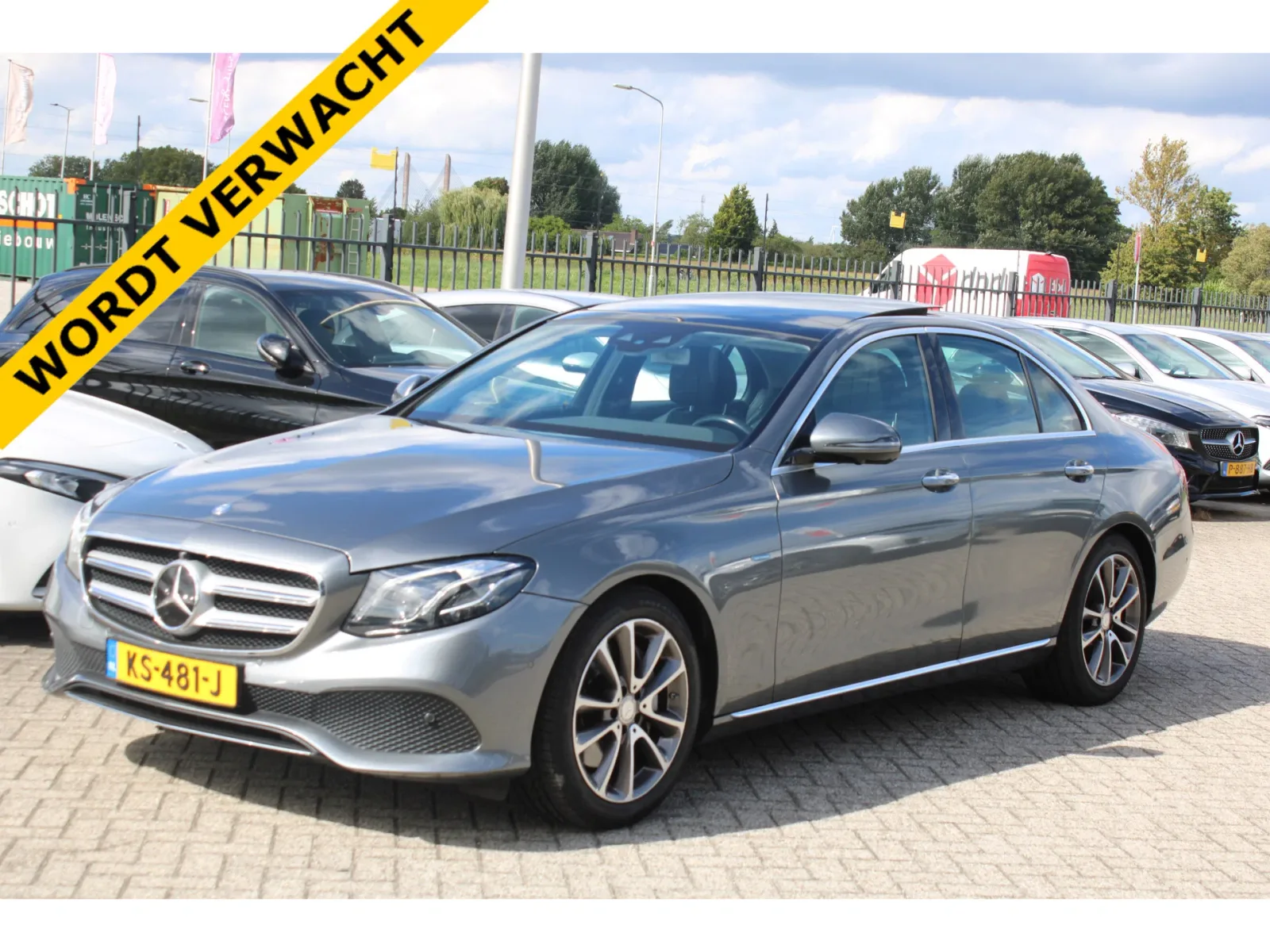 Mercedes-Benz E-Klasse (2016) — foto 1