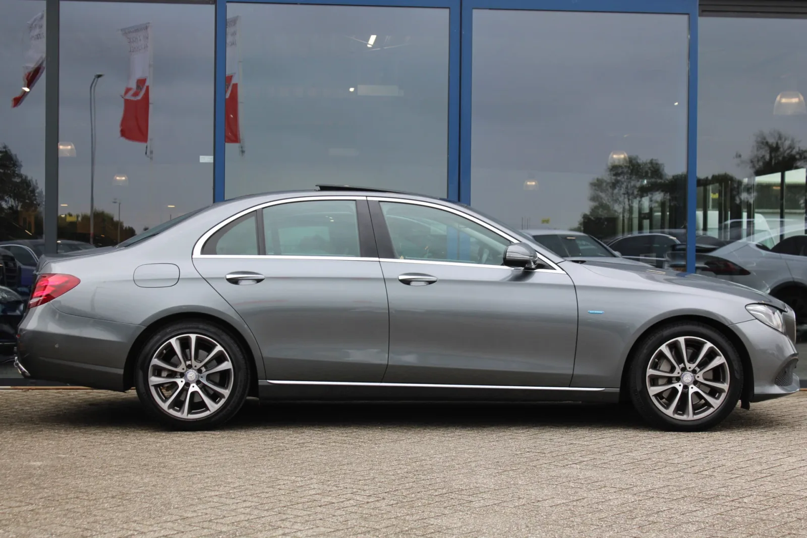 Mercedes-Benz E-Klasse (2016) — foto 1