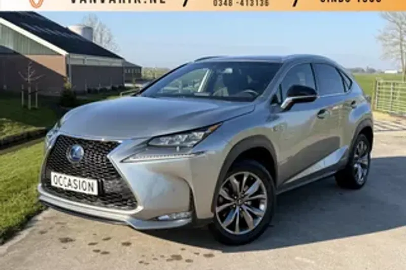 Lexus NX (2015)