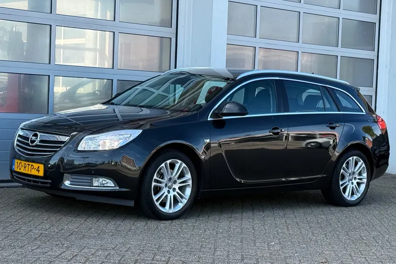 Opel Insignia (2011)