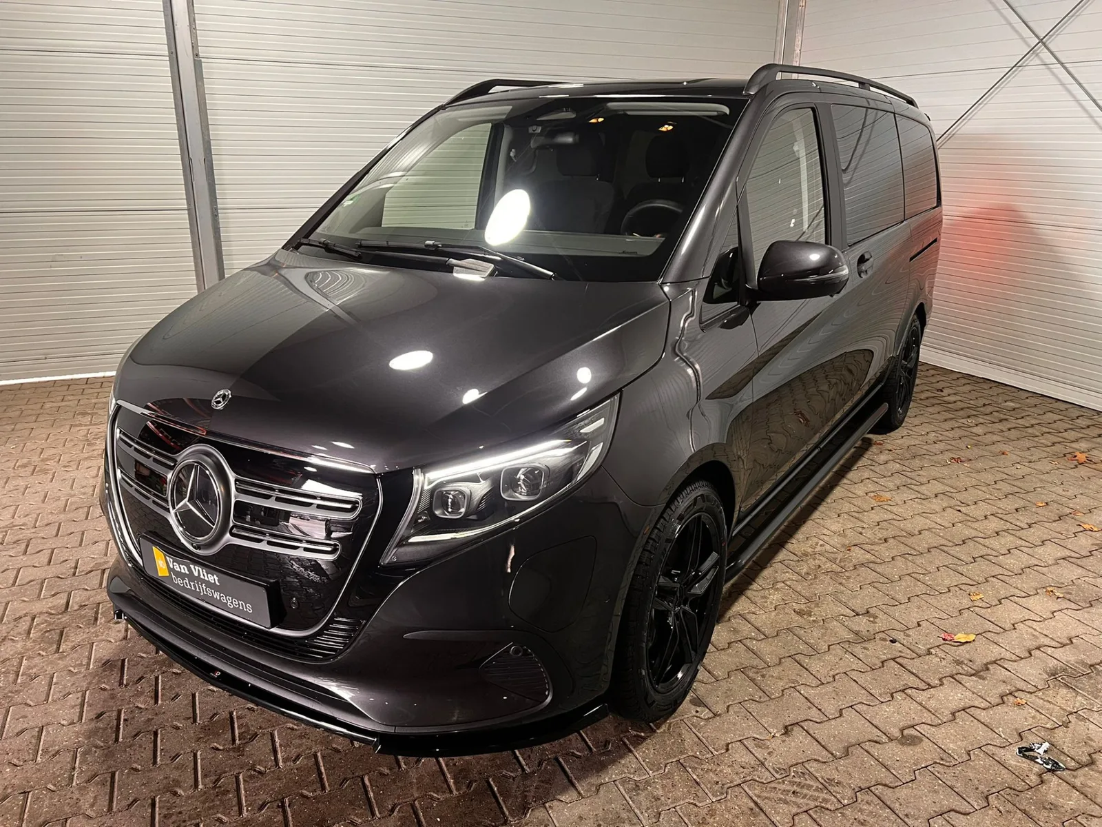 Mercedes-Benz EQV (2024) — foto 1