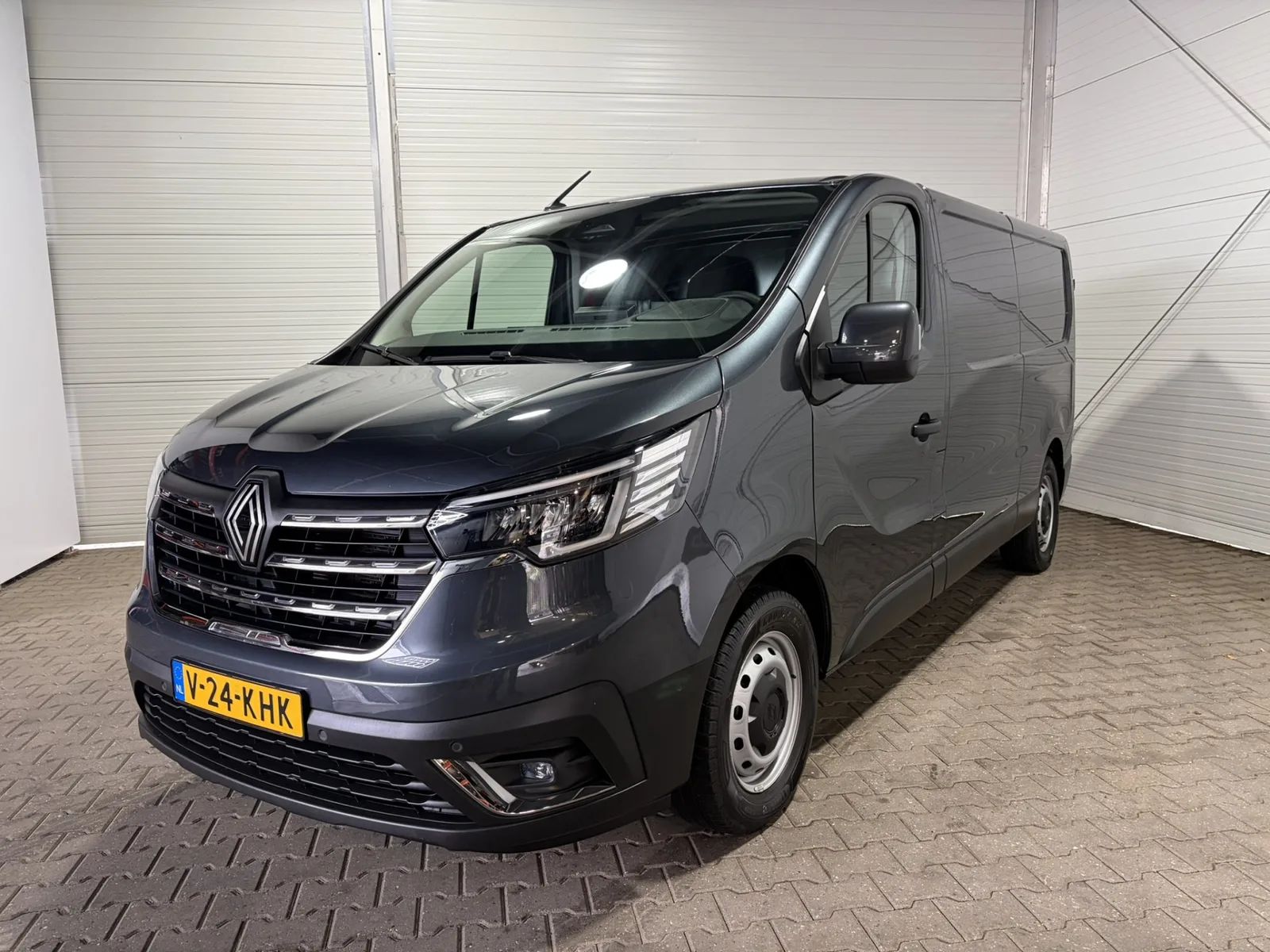 Renault Trafic (2024) — foto 1