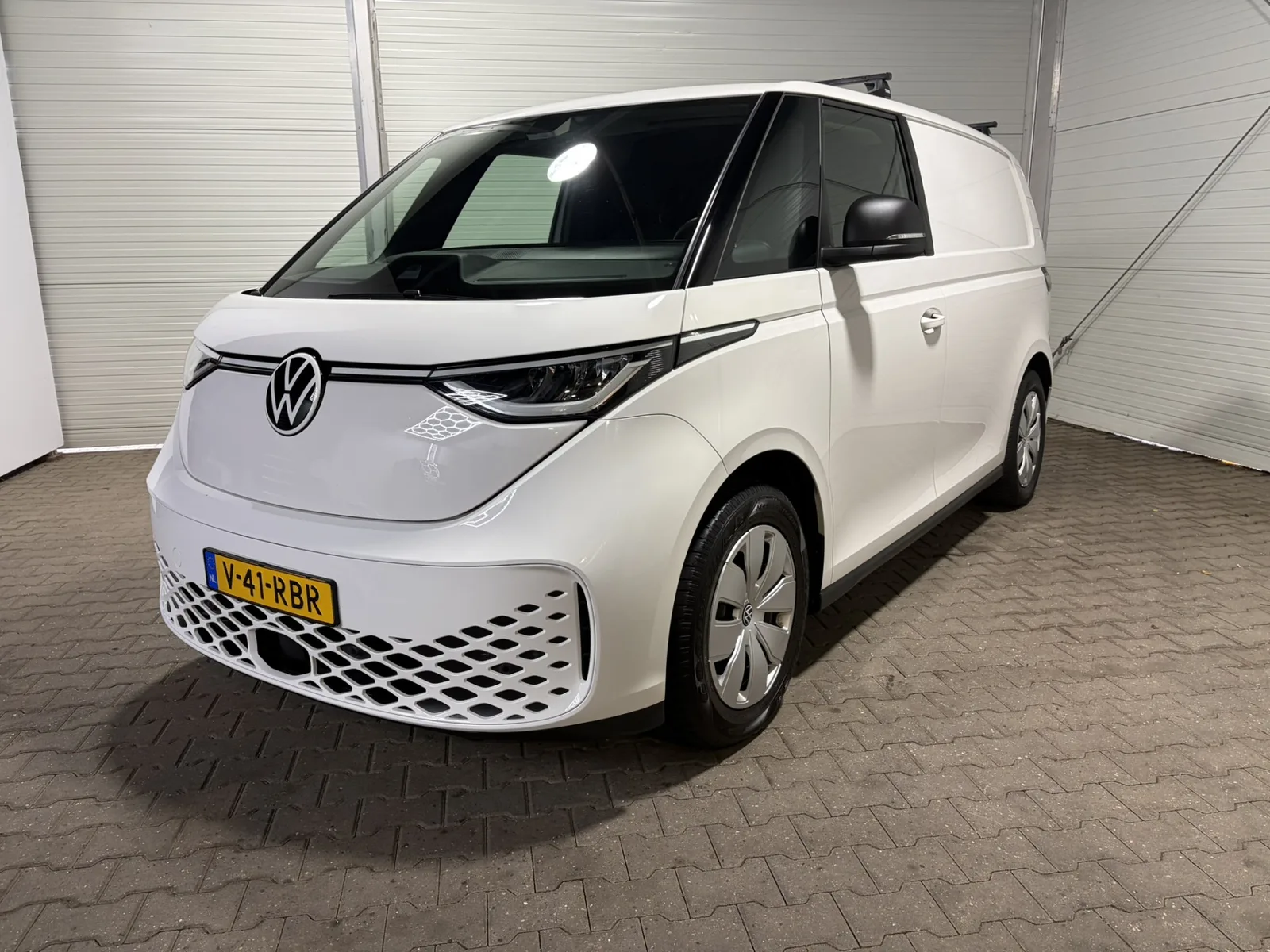 Volkswagen ID. Buzz Cargo (2023) — foto 1