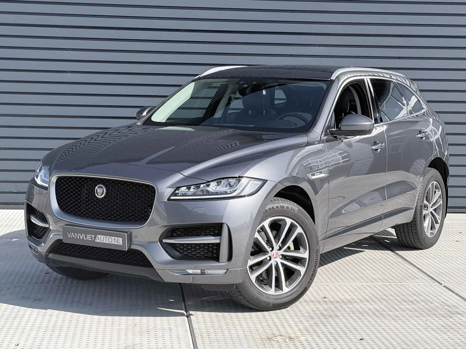 Jaguar F-Pace (2018) — foto 1