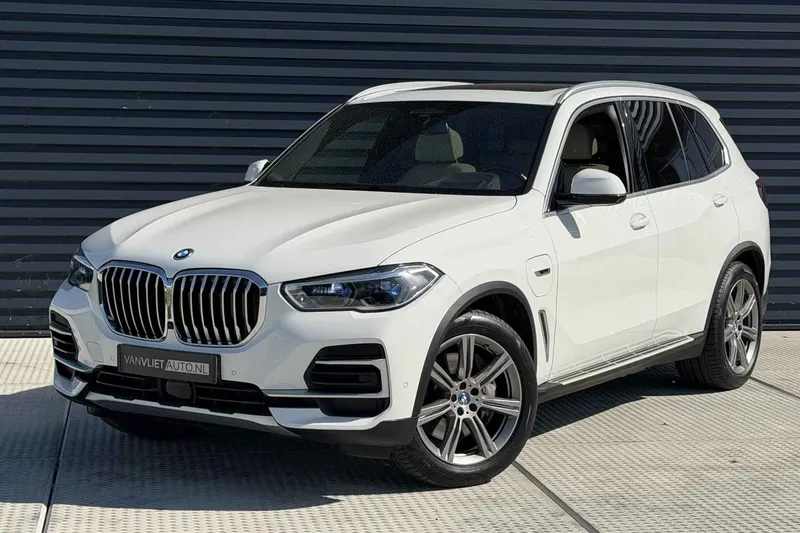 BMW X5 (2021)