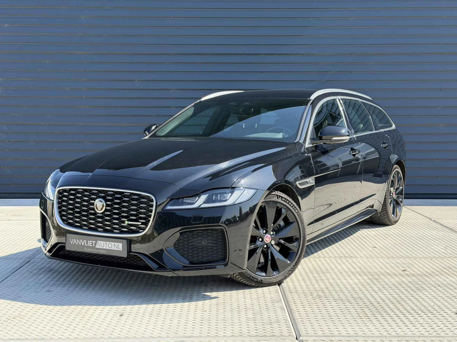 Jaguar XF (2023) — foto 1
