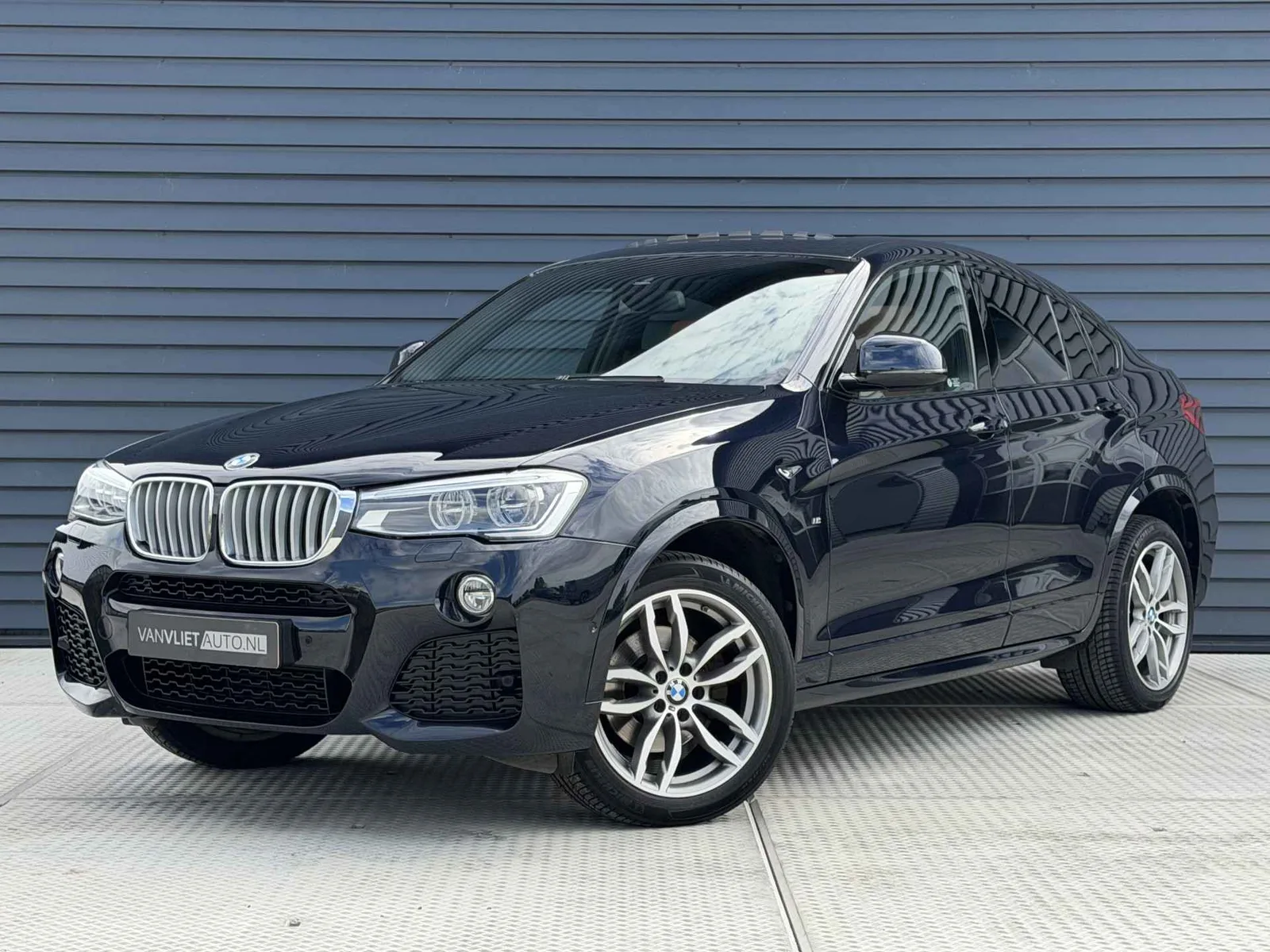 BMW X4 (2018) — foto 1