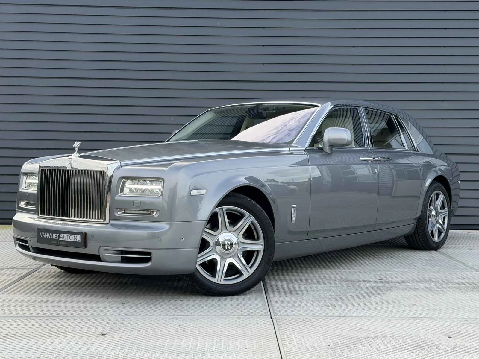 Rolls-Royce Phantom (2014) — foto 1