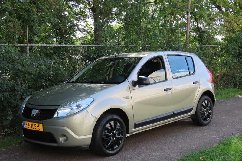 Dacia Sandero (2009)