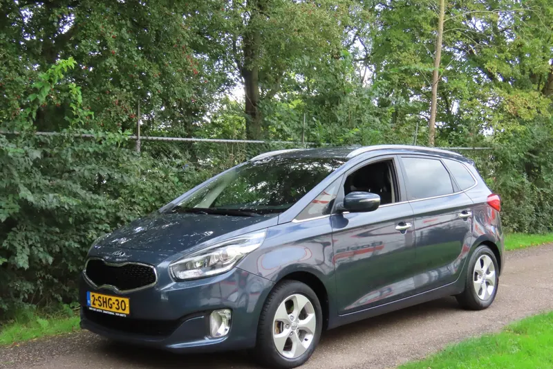Kia Carens (2013)