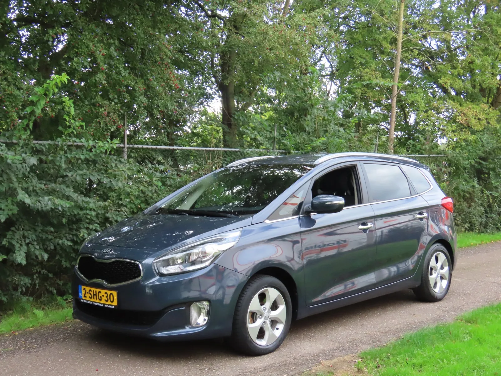 Kia Carens (2013) — foto 1