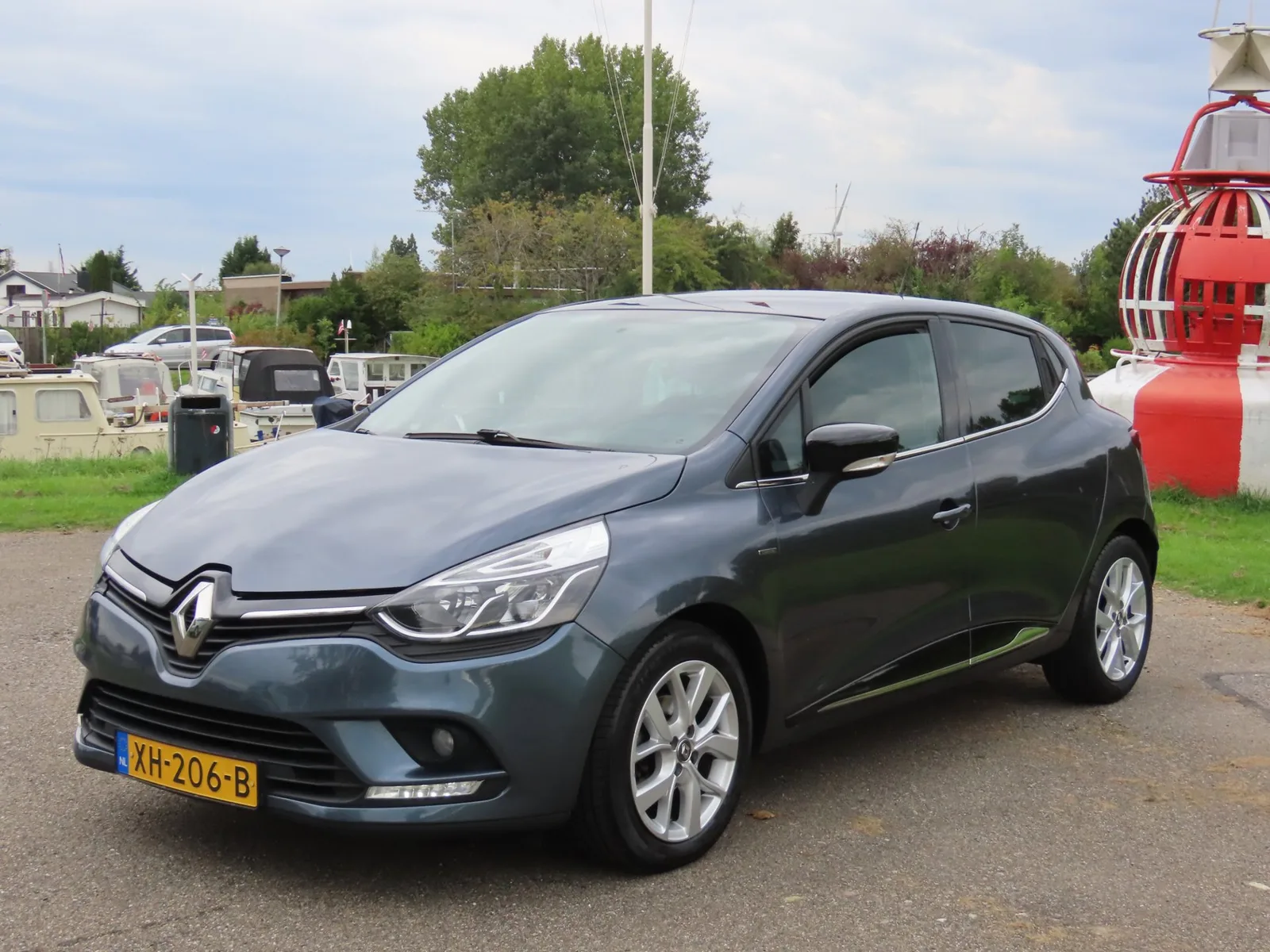 Renault Clio (2018) — foto 1