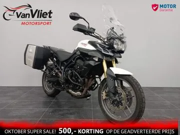 Triumph Tiger 800 (2014) — foto 1