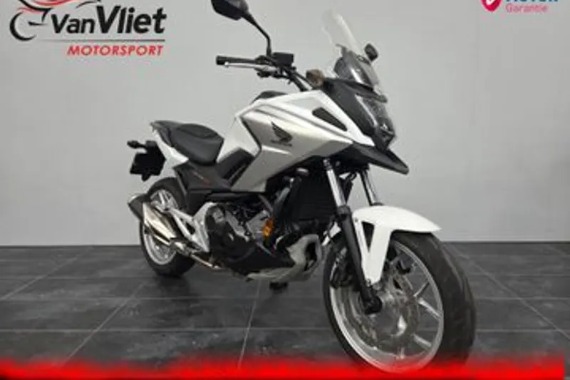 Honda NC750X (2016)
