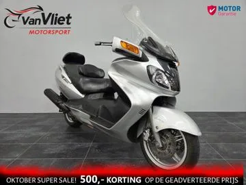 Suzuki Burgman 650 (2004) — foto 1