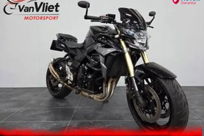 Suzuki GSR750 (2011)