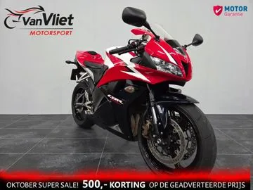Honda CBR600RR (2009) — foto 1