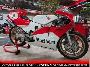 Honda NSR 250 R (1988) — foto 1
