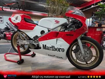 Honda NSR 250 R (1988) — foto 1