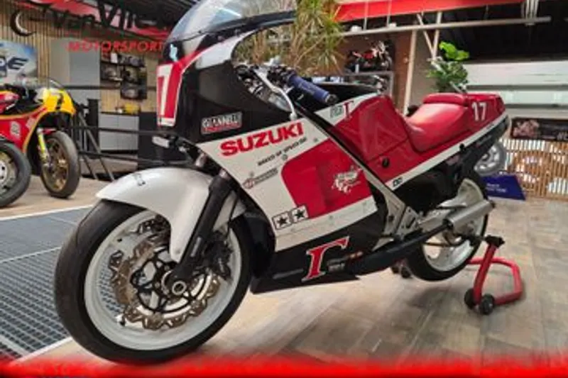 Suzuki RG 250 (1987)