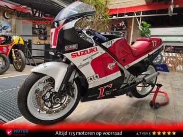 Suzuki RG 250 (1987) — foto 1
