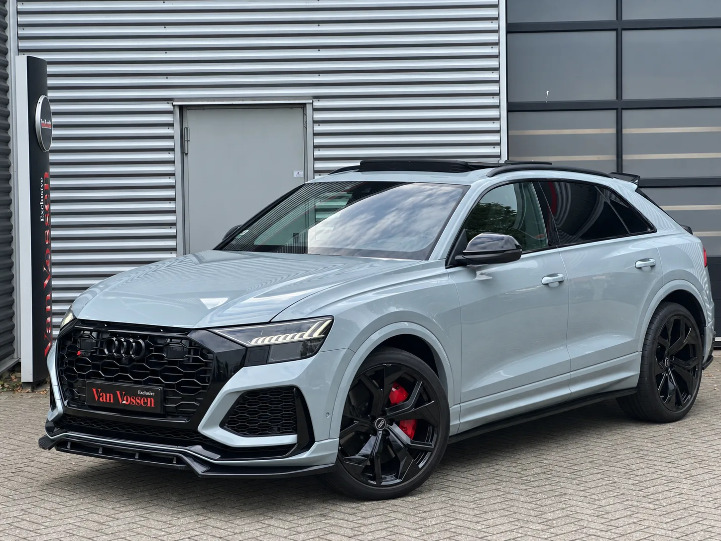 Audi RS Q8 (2022) — foto 1