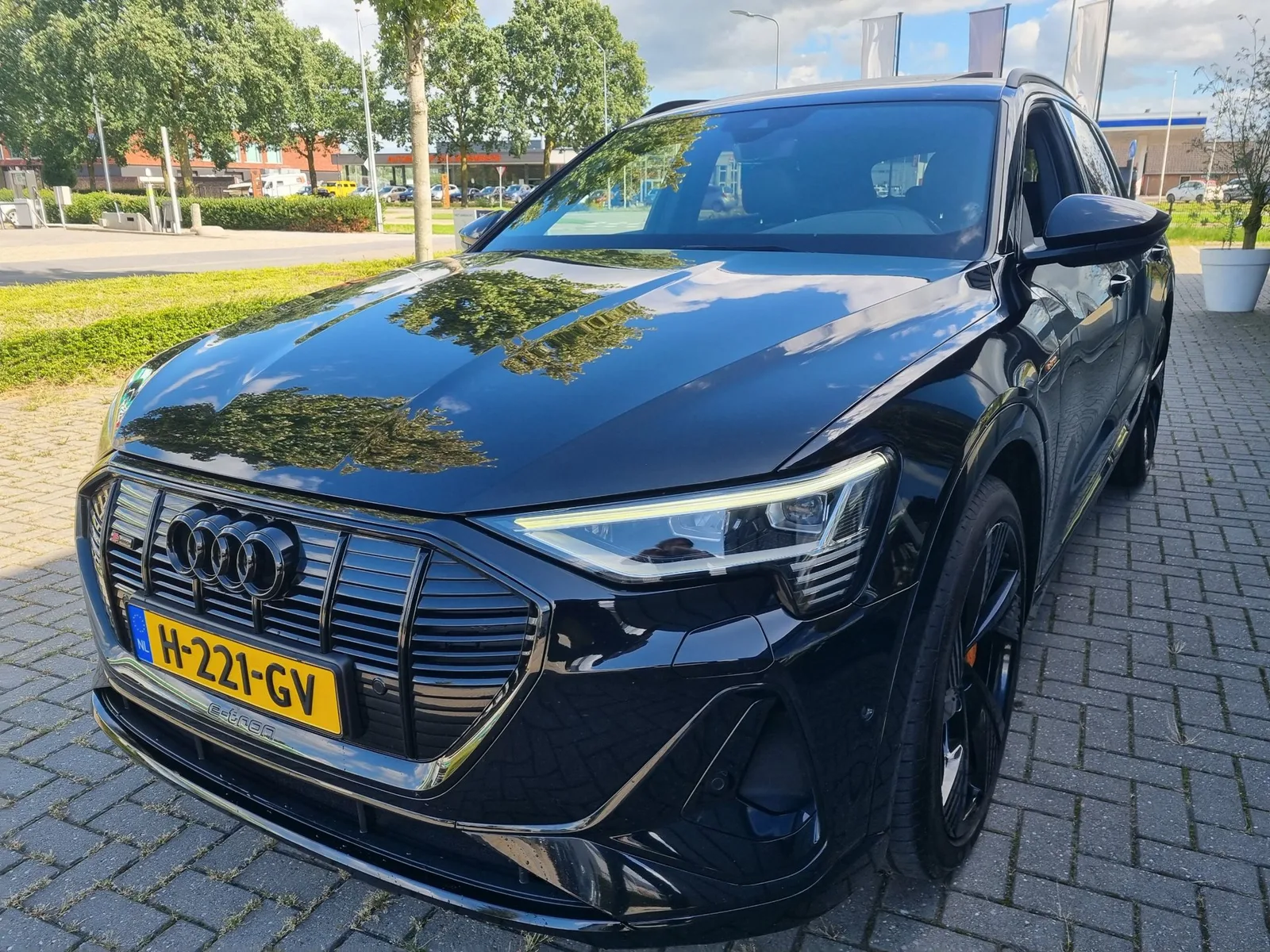 Audi e-tron (2020) — foto 1