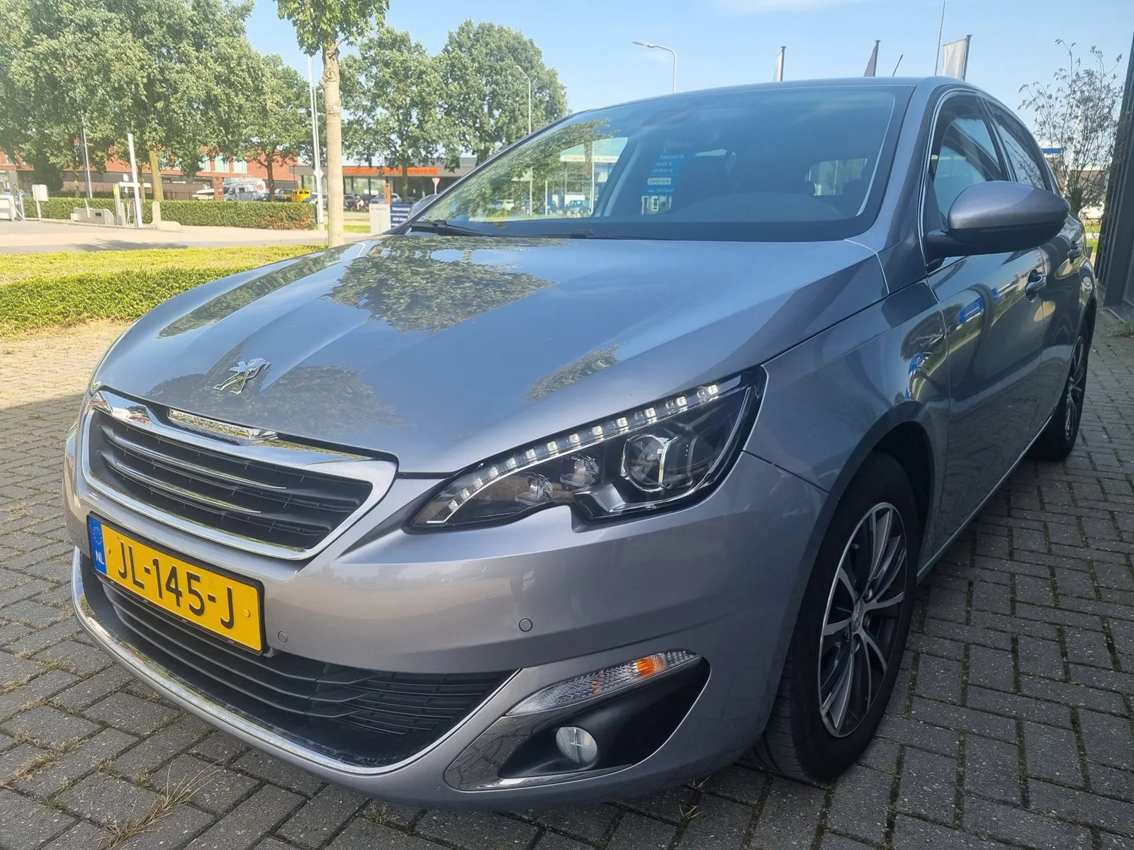 Peugeot 308 (2016) — foto 1